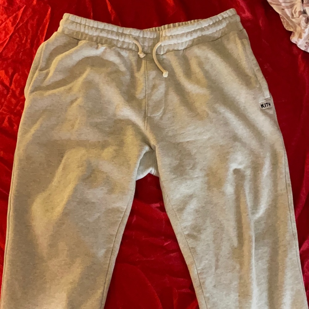 Kith men’s grey sweatpants size Large